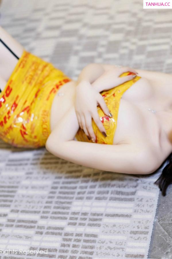 陈芝 芝芝Booty [XiuRen]高清写真图 2024.12.26 No.9664 徐莉芝Booty 黑丝美臀第35张图片